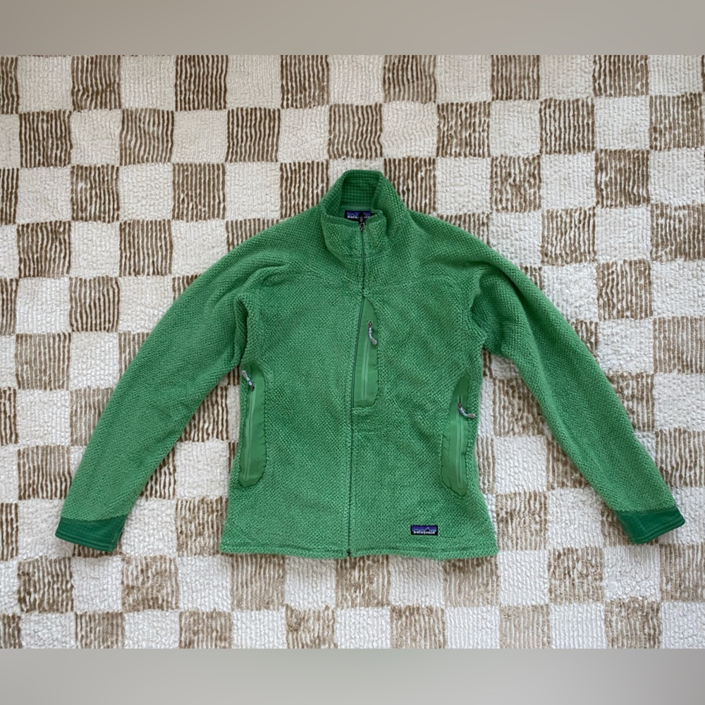 Patagonia zip-up fleece size L